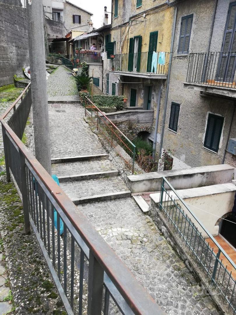 3 LOCALI A SAN VITO ROMANO - Vista 4