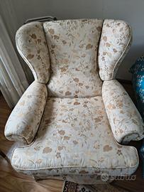 POLTRONA VINTAGE IMBOTTITA