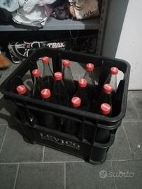 Cassetta bottiglie in Pvc con 12 bottiglie