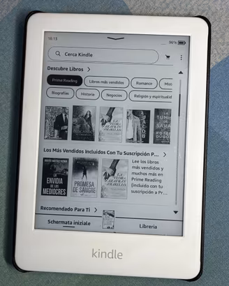 Amazon Kindle (10ª Gen) Bianco + Custodia d'Arte