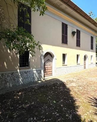 VILLA SINGOLA A SEZZE