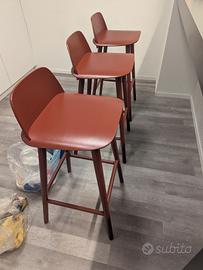 Set 3 sgabelli alti rosso scuro in legno