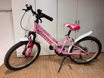 Maja T636 muscolare