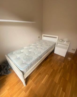 Letto singolo + Materasso + Comodino - Bianco