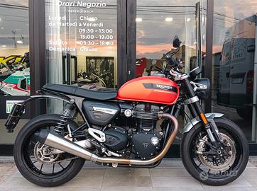 Triumph Speed Twin 1200 Matt Baja Orange