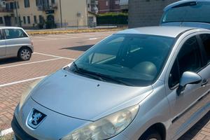 Peugeot 207 1.4 Benzina