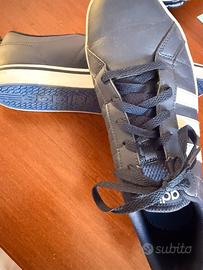 Scapre Adidas n 46