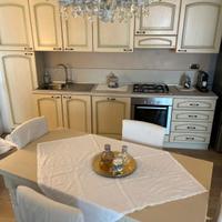 Cucina completa di piano cottura Lungh  330 h 220 