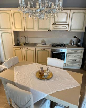 Cucina completa di piano cottura Lungh  330 h 220 