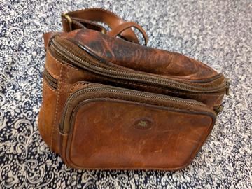 Marsupio in pelle The Bridge – Eleganza e praticit