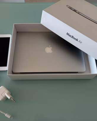 MacBook Air 13 i7 8/256GB BUNDLE OKTOBERFEST