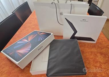 IPad Pro 12.9-Inch. (5th Generation) + IPad Magic 