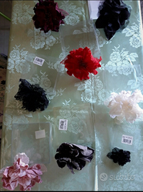 Fiori eleganti per abiti