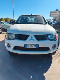 L200 Mitsubishi 