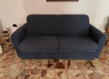 Divano 2 posti + divano letto GRATIS