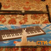 Tastiera Casio CTK-450 con supporto