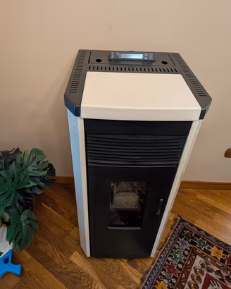  tufa pellet da 10 kW funzionante
