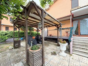 VILLA A SCHIERA A LUCERA
