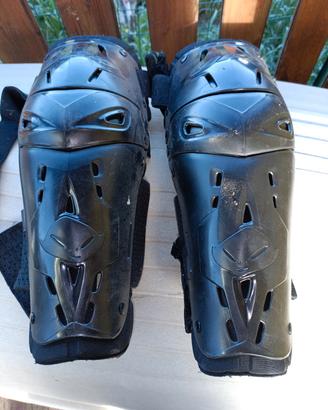 protezioni ginocchiere paratibia motocross