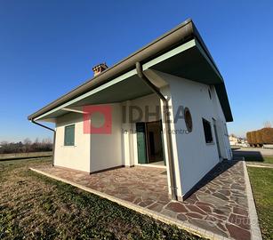 SINGOLA NUOVA CON 2000 MQ GIARDINO "RIF VBSI2"