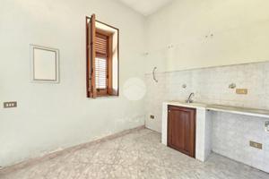 MONOLOCALE A PALERMO