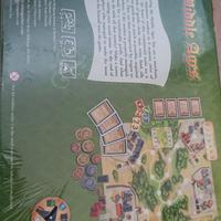 Gioco di società in scatola ancora imballato