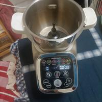Robot cucina Moulinex con accessori e ricettario