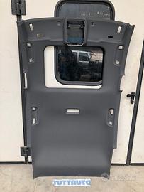 Cielo grigio scuro VW Golf 8 2024 con tettuccio