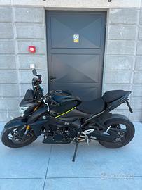 Moto Suzuki Gsx S 1000