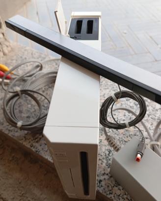  Wii console con i suoi cavi