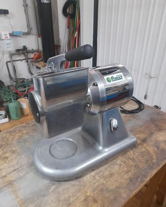 Grattugia elettrica 220V CE professionale FIMAR
