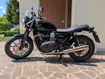 Triumph Street Twin 900 2017 Nera