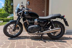 Triumph Street Twin 900 2017 Nera