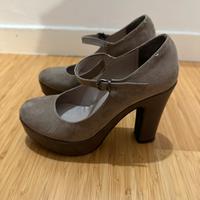 Scarpe n. 37 con tacco alto e plateau