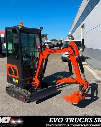 MINIESCAVATORE SMACH,GOMMATO,15 QUINTALI,NUOVO