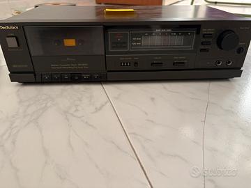 Mangia cassette stereo Technics