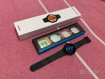 Samsung Galaxy Watch 4 44mm più extra 