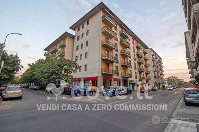 Appartamento di 95 m² con 3 locali e box auto a Pa