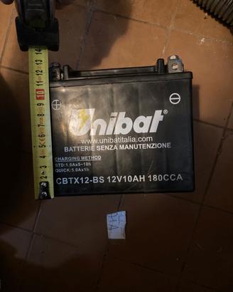 Batteria moto 12 v 10 ah