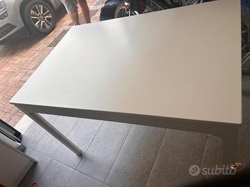 Tavolo Ikea bianco allungabile
