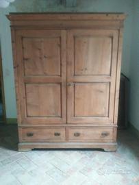 Armadio fatto a mano