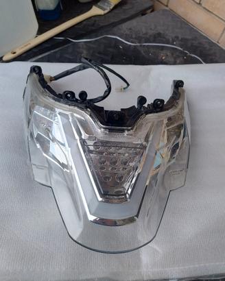 fanale posteriore Kymco people 300i