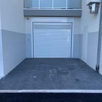 Locale commerciale/ Garage