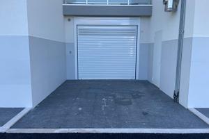 Locale commerciale/ Garage