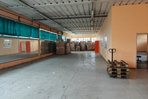 Capannone mq 700 porcari zona industriale