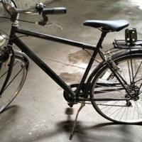BICI DA 28 POLLICI RUOTE TUTTA DA REVISIONARE