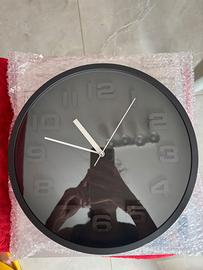 Orologio da parete nero moderno