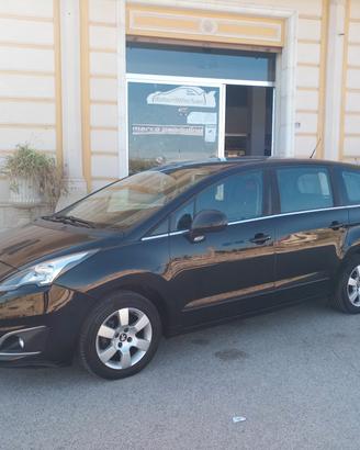 Peugeot 5008 1.6 HDi 115cv full optionals