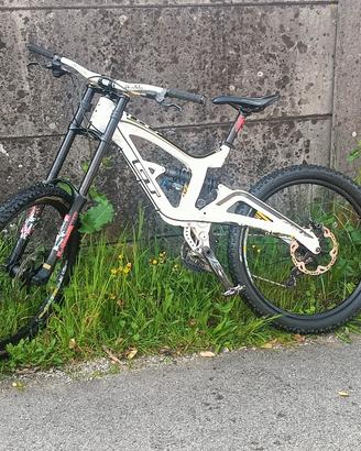 downhill gt 