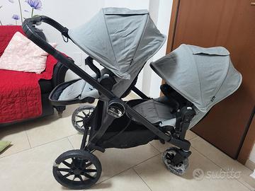 Passeggino gemellare/fratellare